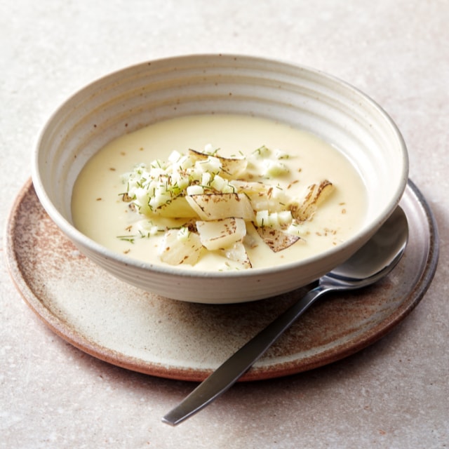 Venkelsoep met sinaasappel en oregano